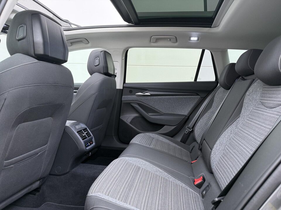 Škoda Superb Combi 1.5 TSI MHEV First Edition