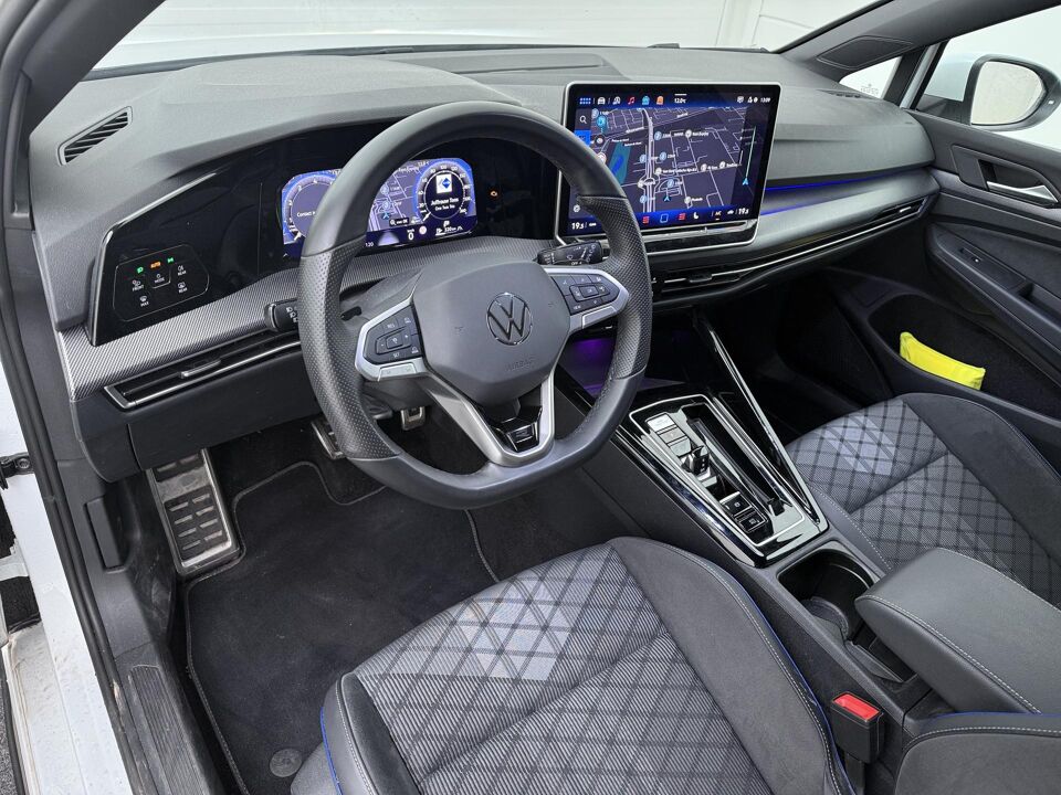 Volkswagen Golf 1.5 eTSI R-Line