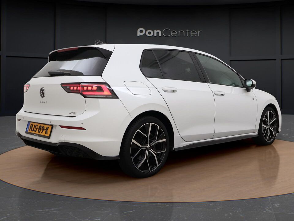 Volkswagen Golf 1.5 eTSI R-Line