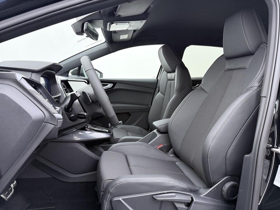 Audi Q4 e-tron S edition Competition 45 82 kWh 210 kW / 286 PK