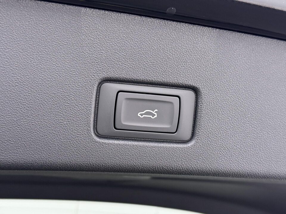 Audi Q4 e-tron S edition Competition 45 82 kWh 210 kW / 286 PK