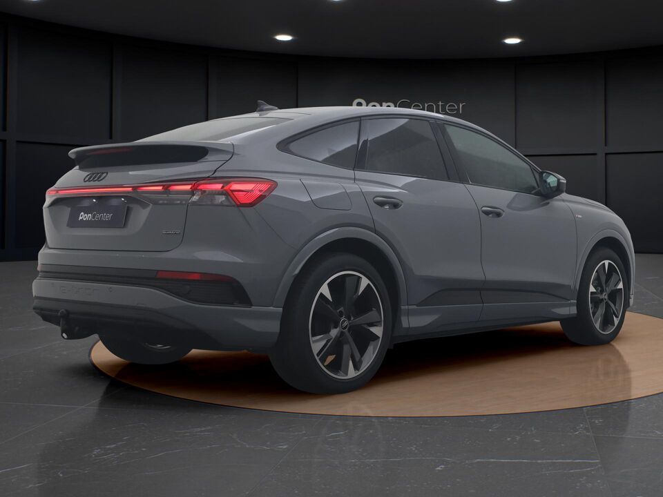 Audi Q4 Sportback e-tron S edition Competition 45 82 kWh 210 kW / 286 PK