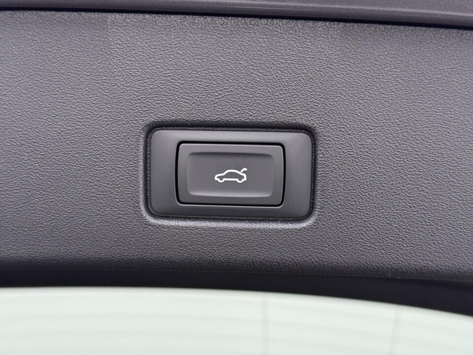 Audi Q4 Sportback e-tron S edition Competition 45 82 kWh 210 kW / 286 PK