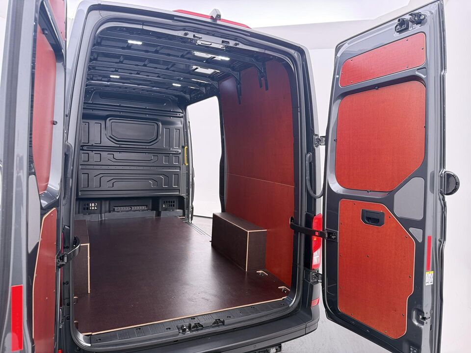 VW-Bedrijfswagens Crafter 30 2.0 TDI 140 PK Aut. L3H3 Highline