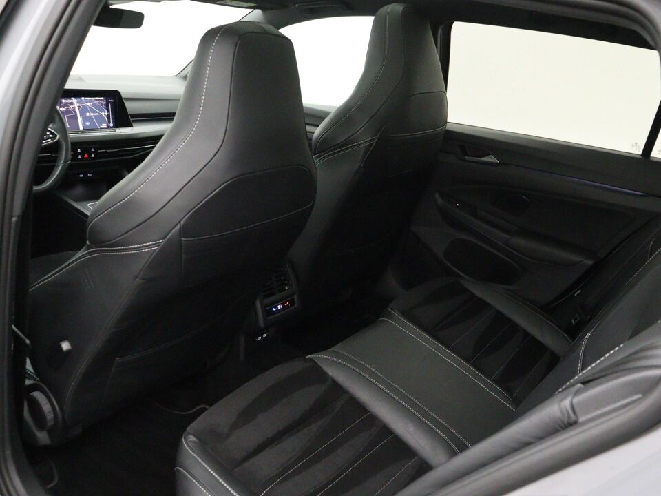 Volkswagen Golf Variant 1.5 eTSI R-Line Business+