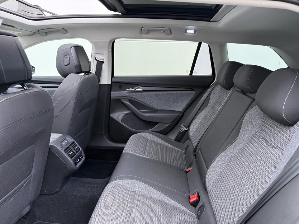 Škoda Superb Combi 1.5 TSI MHEV First Edition