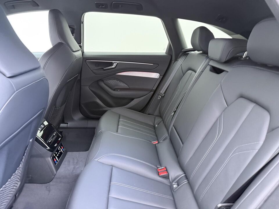 Audi A6 Avant S edition 2.0 e-hybrid 220 kW / 299 PK