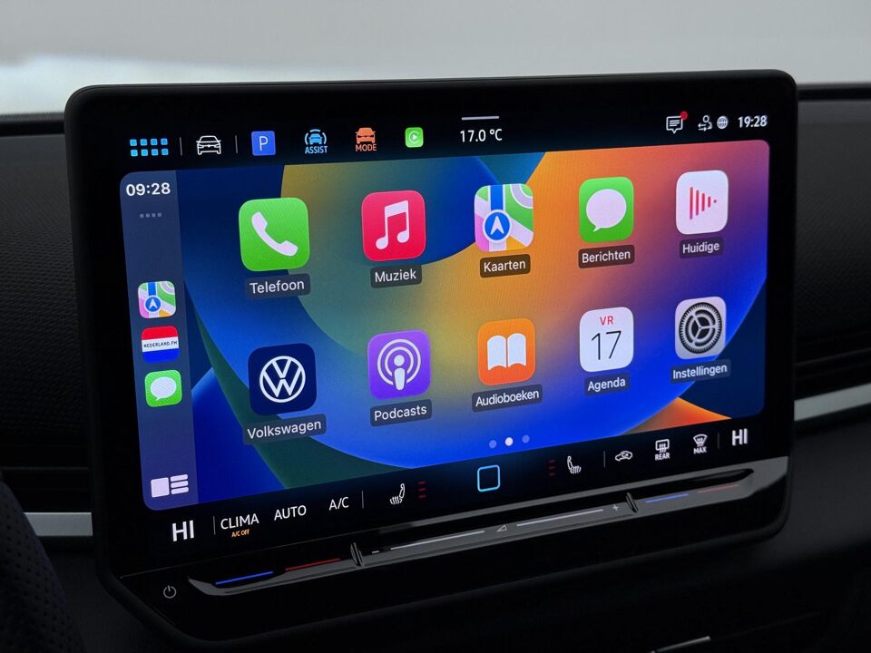 Volkswagen T-Roc R-Line First Edition 1.5 eTSI 110 kW / 150 PK