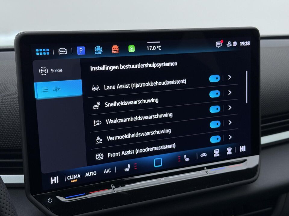 Volkswagen T-Roc R-Line First Edition 1.5 eTSI 110 kW / 150 PK