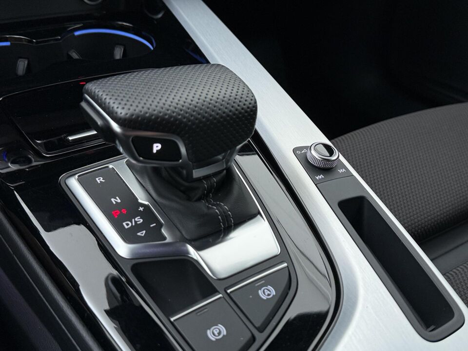 Audi A4 Avant 35 TFSI S-line