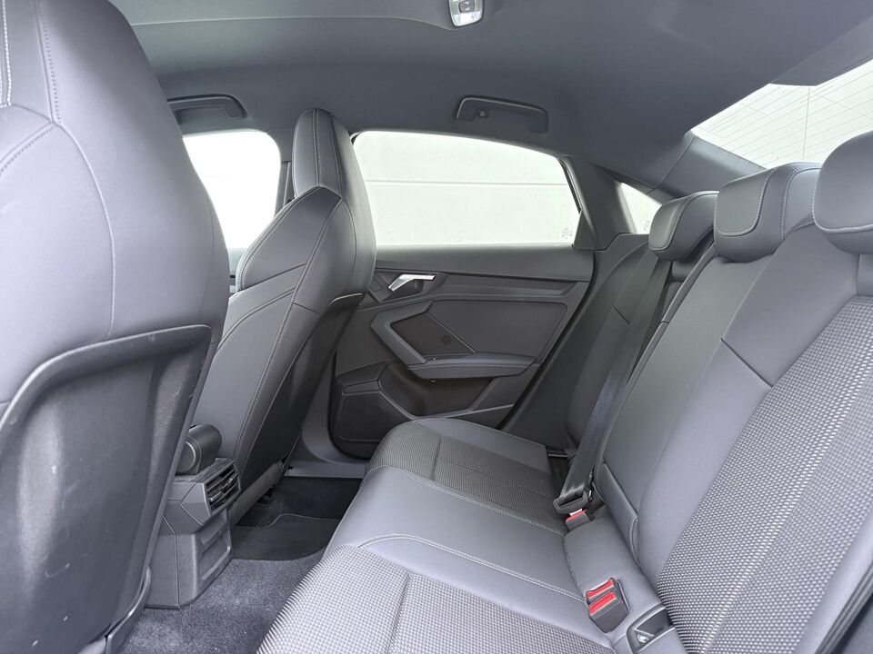 Audi A3 Limousine 35 TFSI S-line