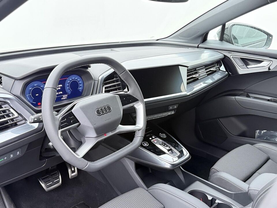 Audi Q4 e-tron S edition Competition 45 82 kWh 210 kW / 286 PK