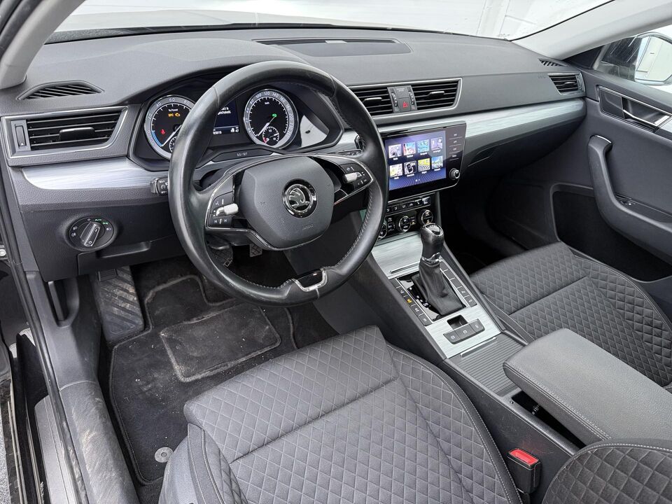 Škoda Superb Combi 1.4 TSI iV Ambition