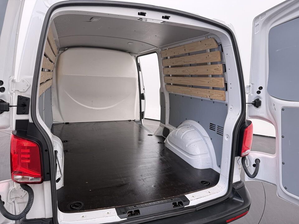 VW-Bedrijfswagens Transporter 2.0 TDI 110 PK L2H1 28 Comfortline