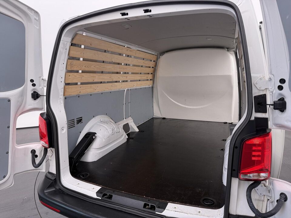 VW-Bedrijfswagens Transporter 2.0 TDI 110 PK L2H1 28 Comfortline