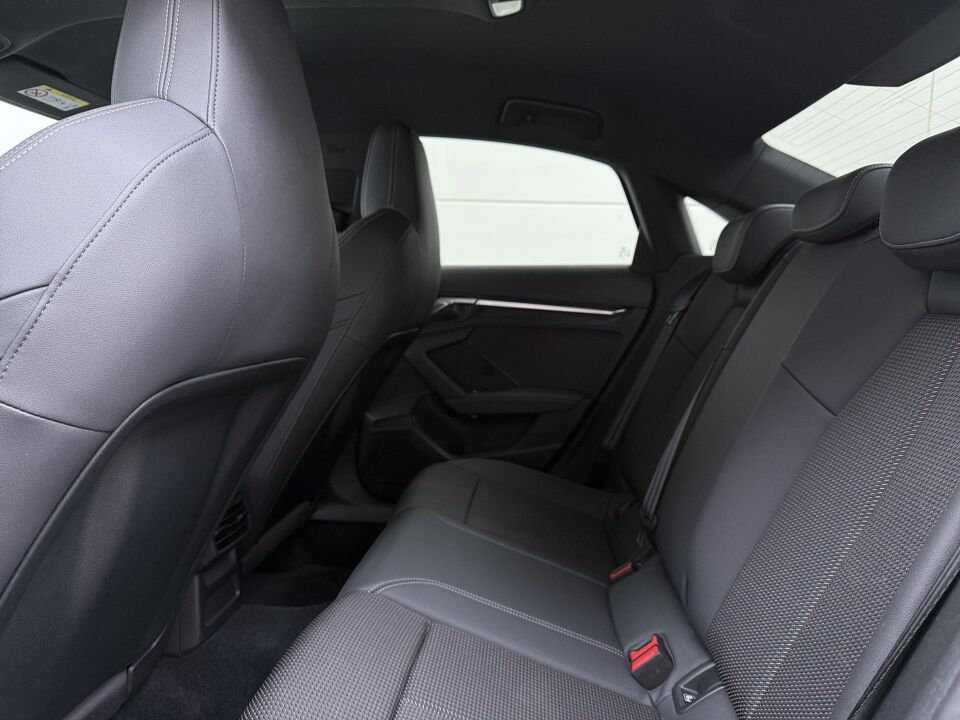 Audi A3 Limousine 30 TFSI S-line