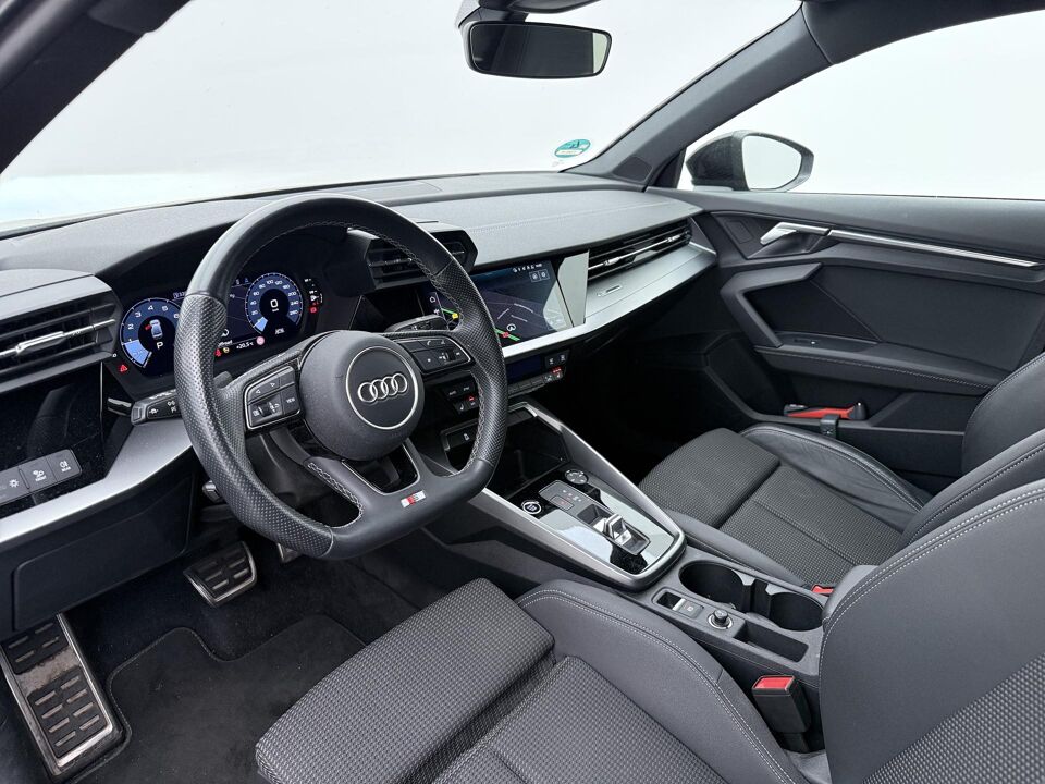 Audi A3 Limousine 30 TFSI S edition
