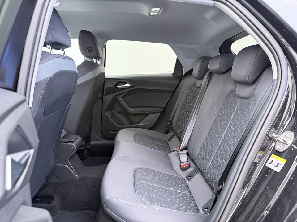 Audi A1 Sportback 30 TFSI Advanced edition