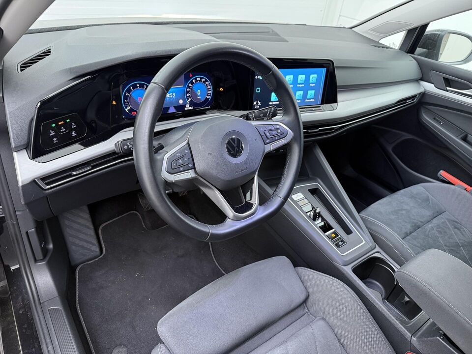 Volkswagen Golf Variant 1.0 eTSI Life