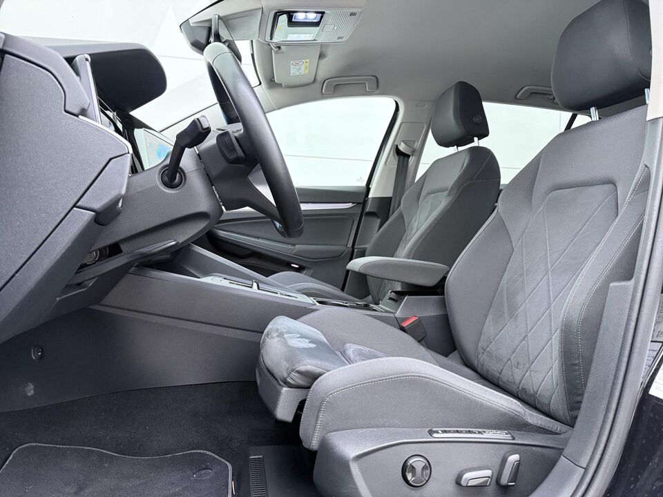 Volkswagen Golf Variant 1.0 eTSI Life