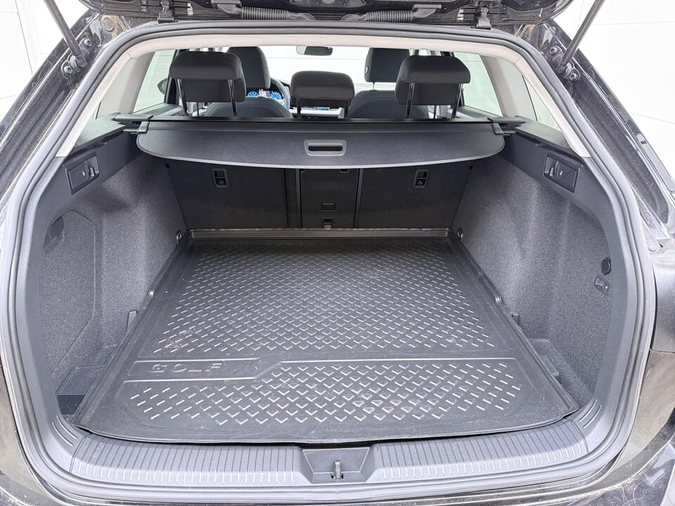 Volkswagen Golf Variant 1.0 eTSI Life