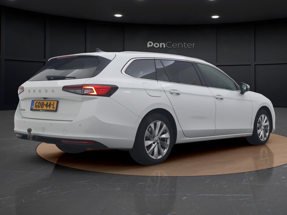 Škoda Superb Combi 1.5 TSI First Edition