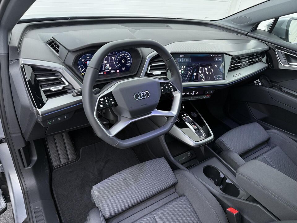 Audi Q4 e-tron Advanced edition 45 quattro 82 kWh 210 kW / 286 PK