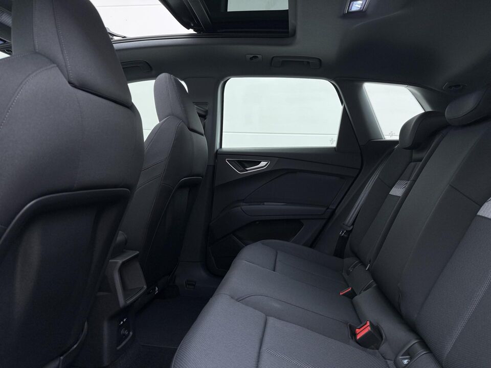 Audi Q4 e-tron Advanced edition 45 quattro 82 kWh 210 kW / 286 PK