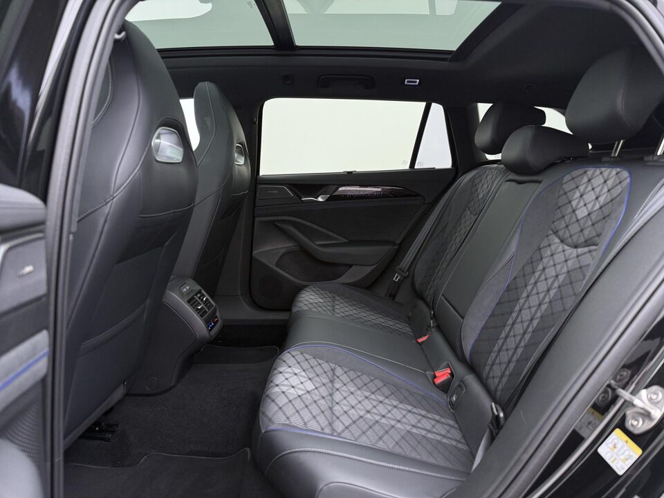 Volkswagen Passat Variant 1.5 eHybrid 272PK R-Line