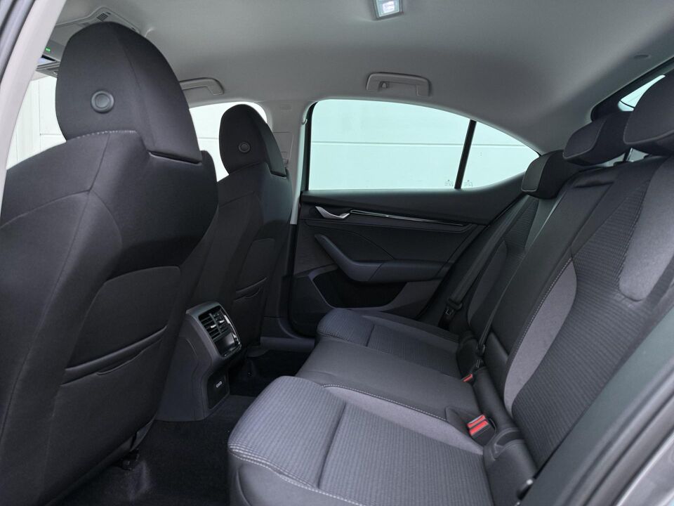 Škoda Octavia Business Edition 1.5 TSI m-HEV 85 kW / 115 PK