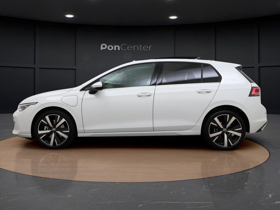 Volkswagen Golf 1.5 eHybrid Style