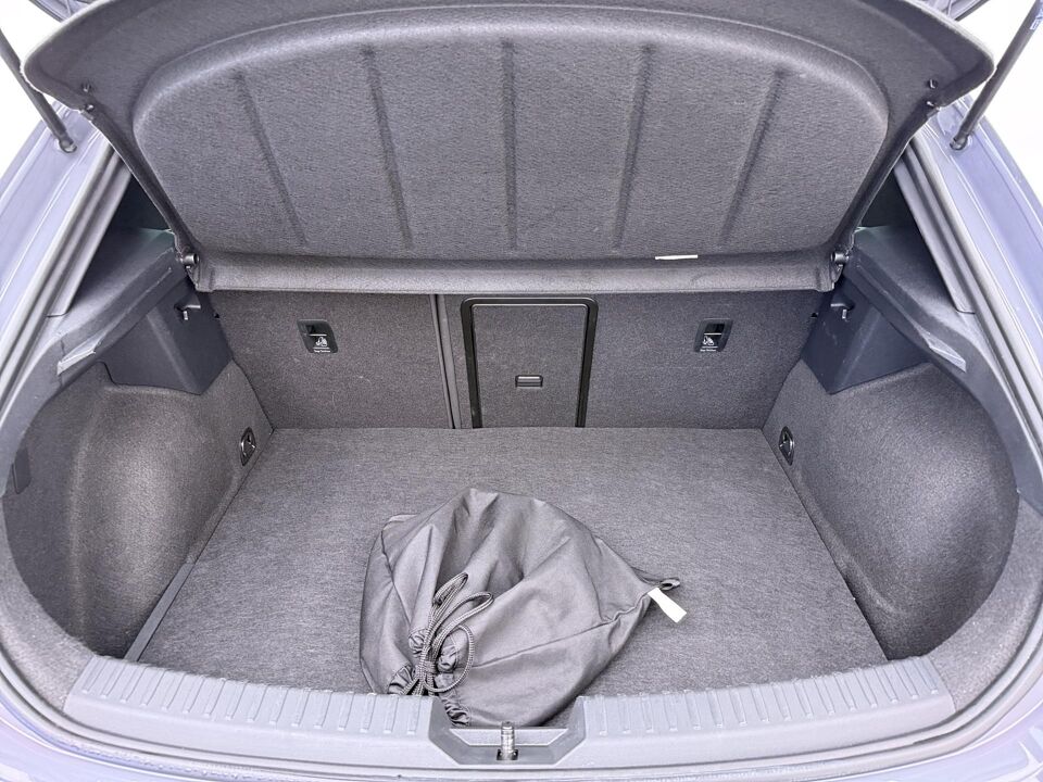 CUPRA Leon 1.5 TSI e-Hybrid Business