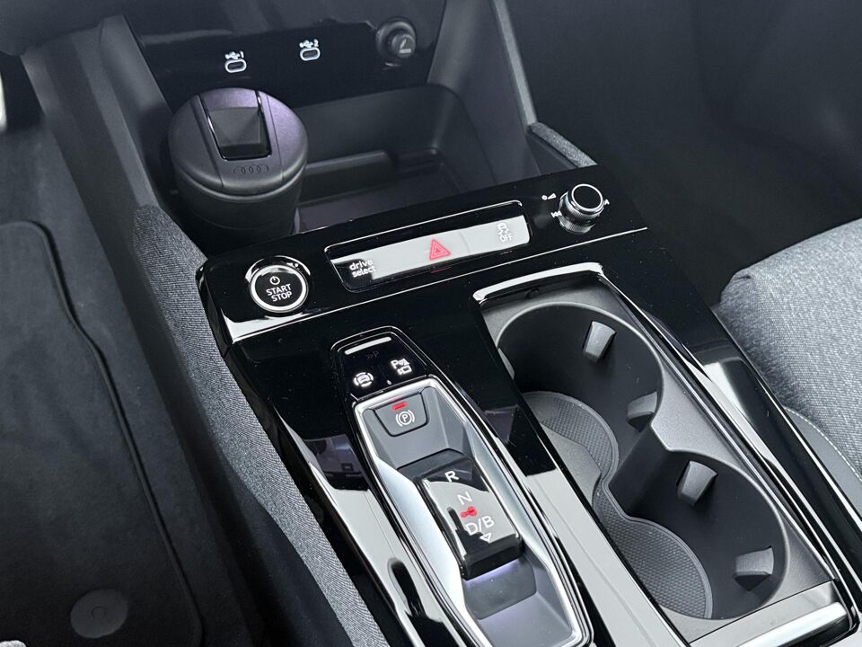 Audi Q6 e-tron S-line 83Kwh 185 kW / 252 PK