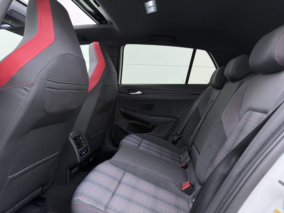 Volkswagen Golf 2.0 TSI GTI