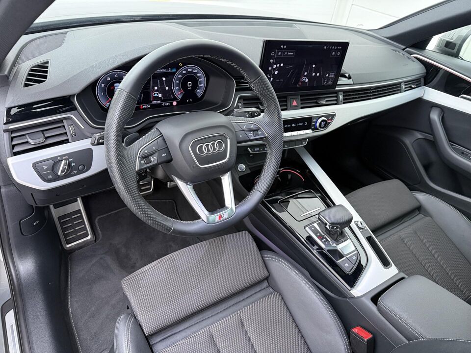 Audi A4 Avant 35 TFSI S-line