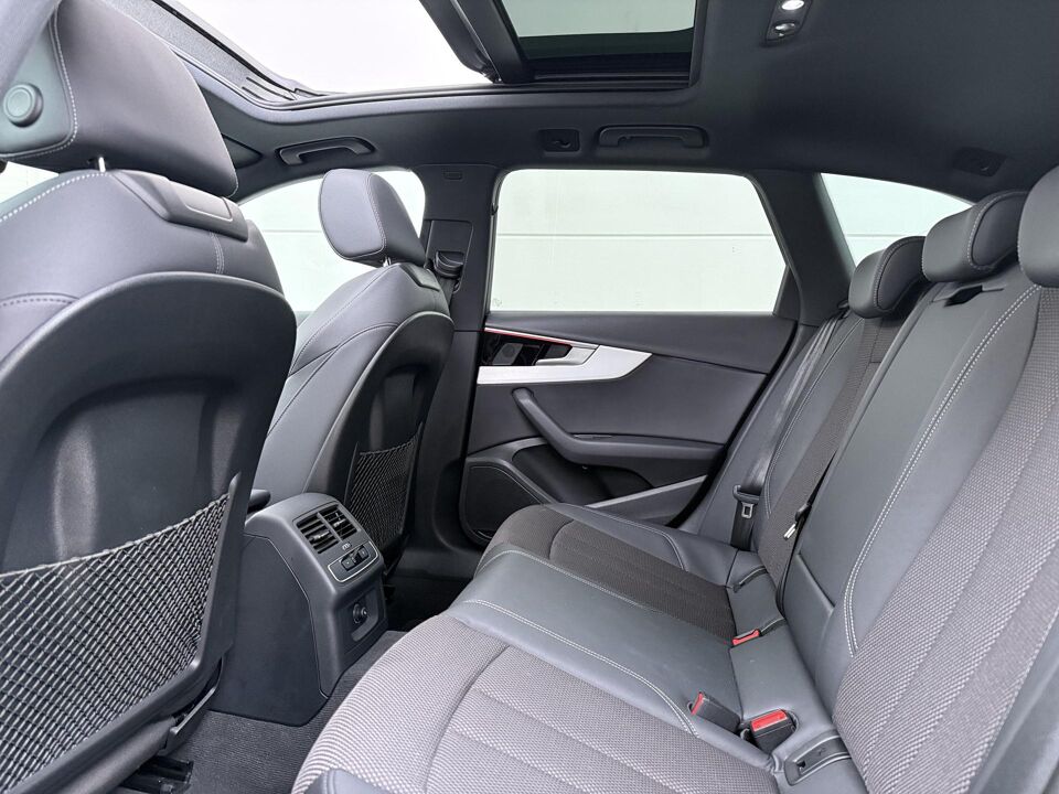Audi A4 Avant 35 TFSI S-line