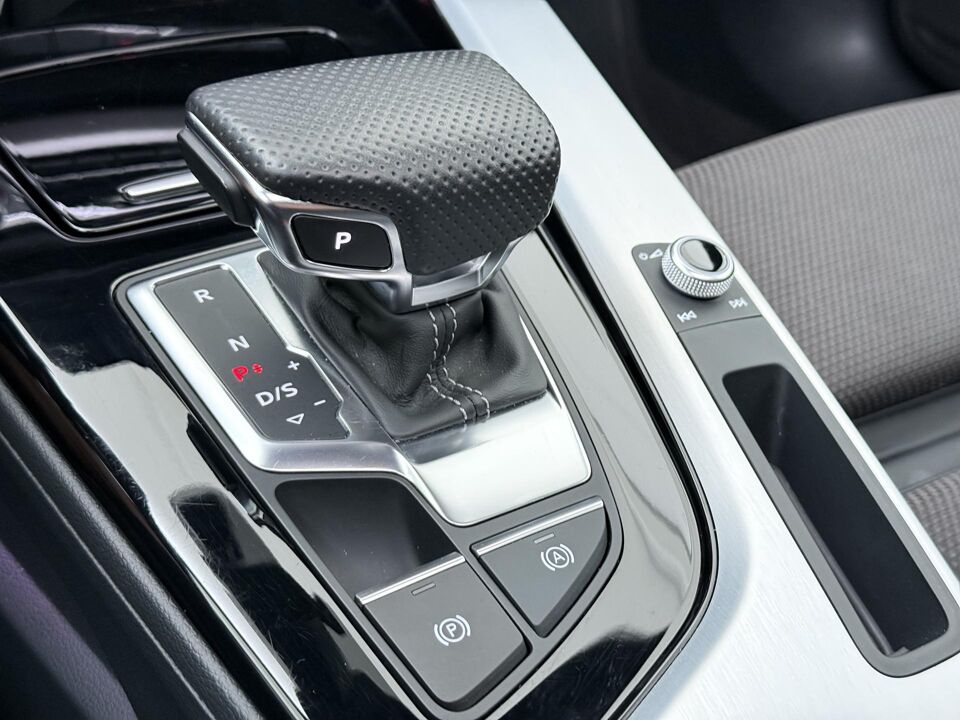 Audi A4 Avant 35 TFSI S-line