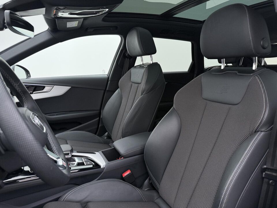 Audi A4 Avant 35 TFSI S-Line