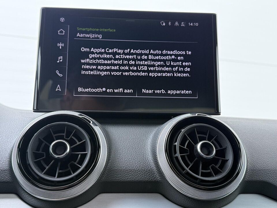 Audi Q2 35 TFSI S-line