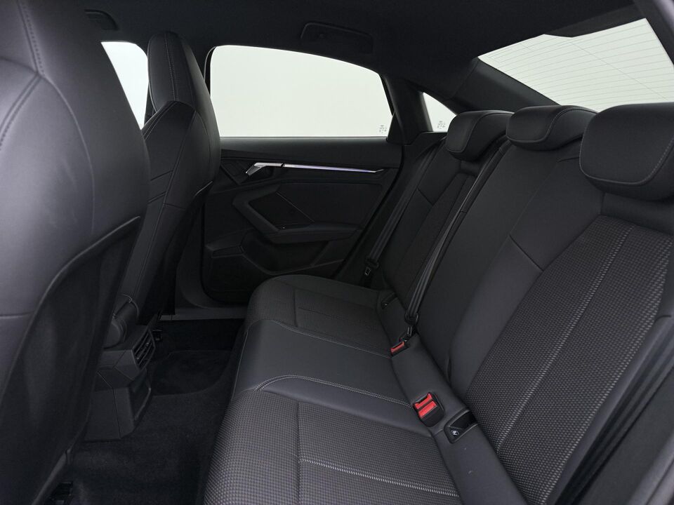 Audi A3 Limousine 30 TFSI S edition