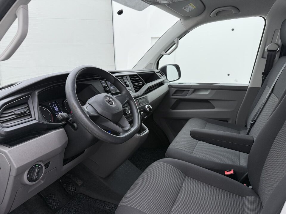 VW-Bedrijfswagens Transporter 2.0 TDI 90 PK L1H1 28 Comfortline