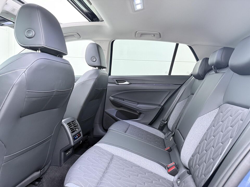 Volkswagen Golf 1.5 eHybrid Life Edition
