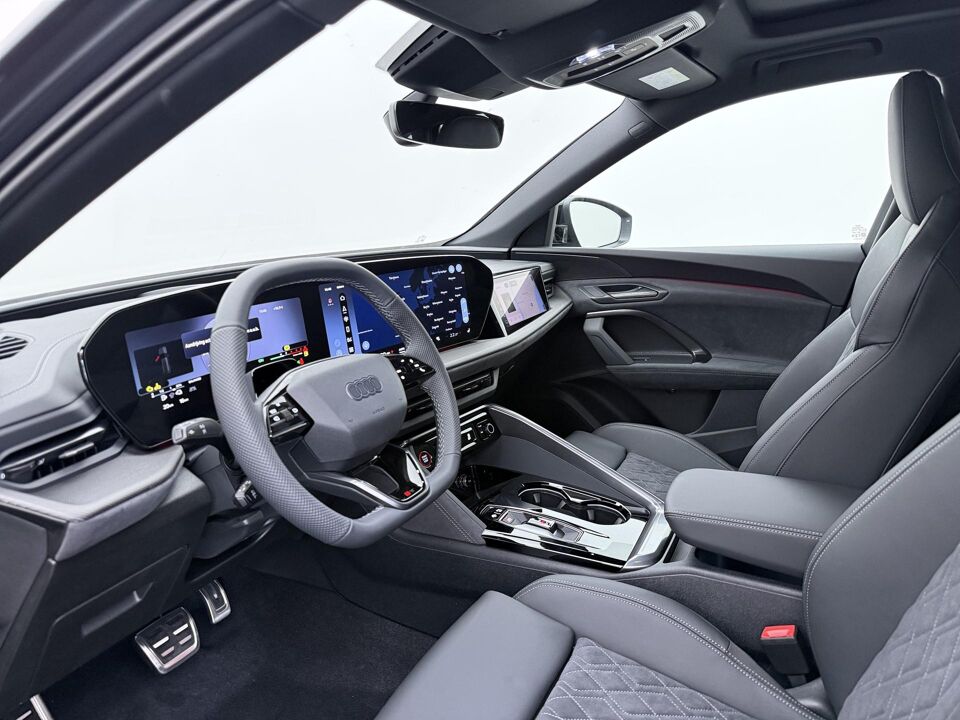 Audi Q5 S edition Competition 2.0 e-hybrid 270 kW / 367 PK