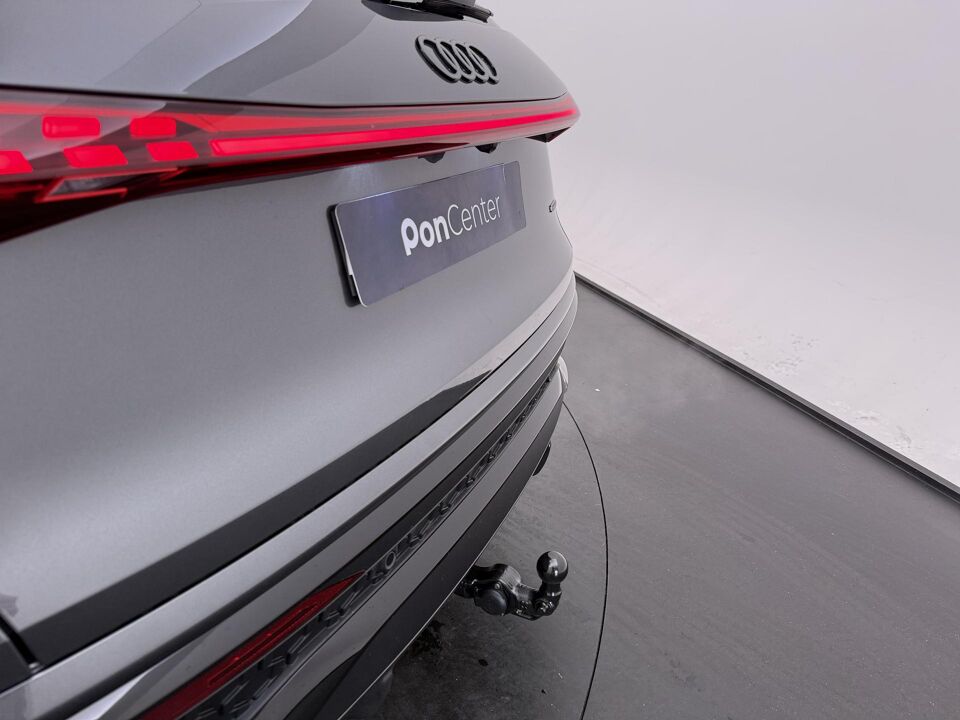 Audi Q5 S edition Competition 2.0 e-hybrid 270 kW / 367 PK