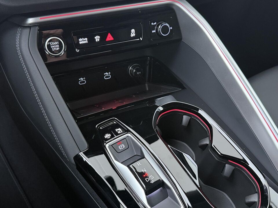 Audi Q5 Sportback S edition Competition 2.0 e-hybrid 270 kW / 367 PK
