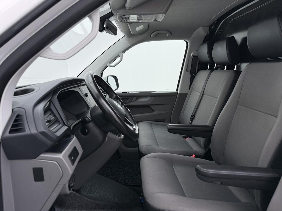 VW-Bedrijfswagens Transporter 2.0 TDI 150 PK L1H1 28 Highline