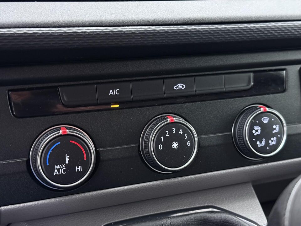 VW-Bedrijfswagens Transporter 2.0 TDI 150 PK L1H1 28 Highline