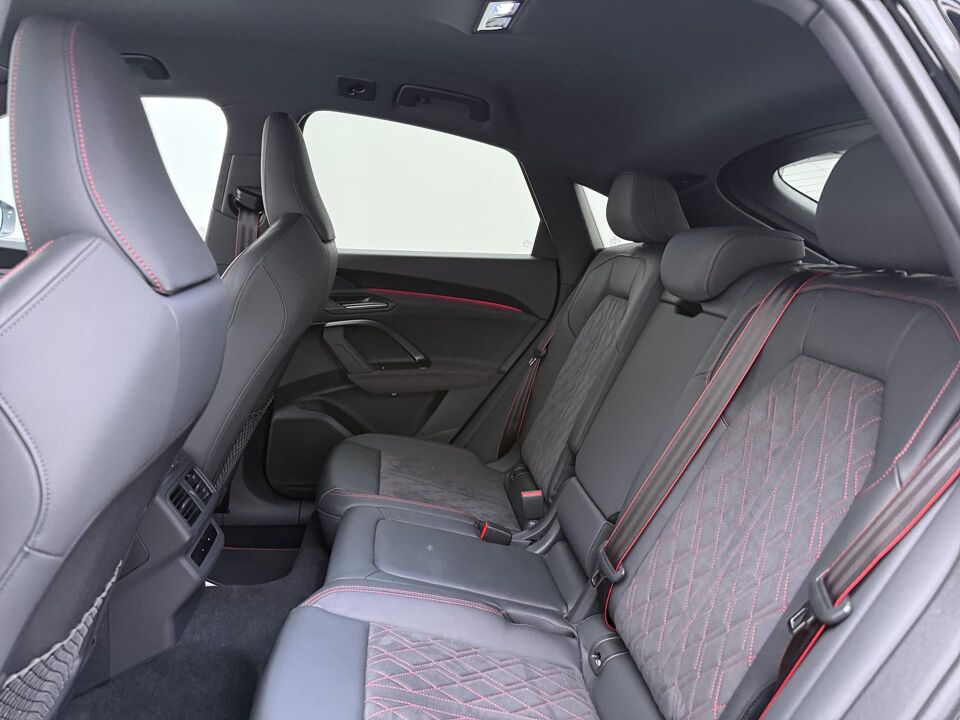 Audi Q5 Sportback 2.0 TFSI e-hybrid quattro S edition Competition