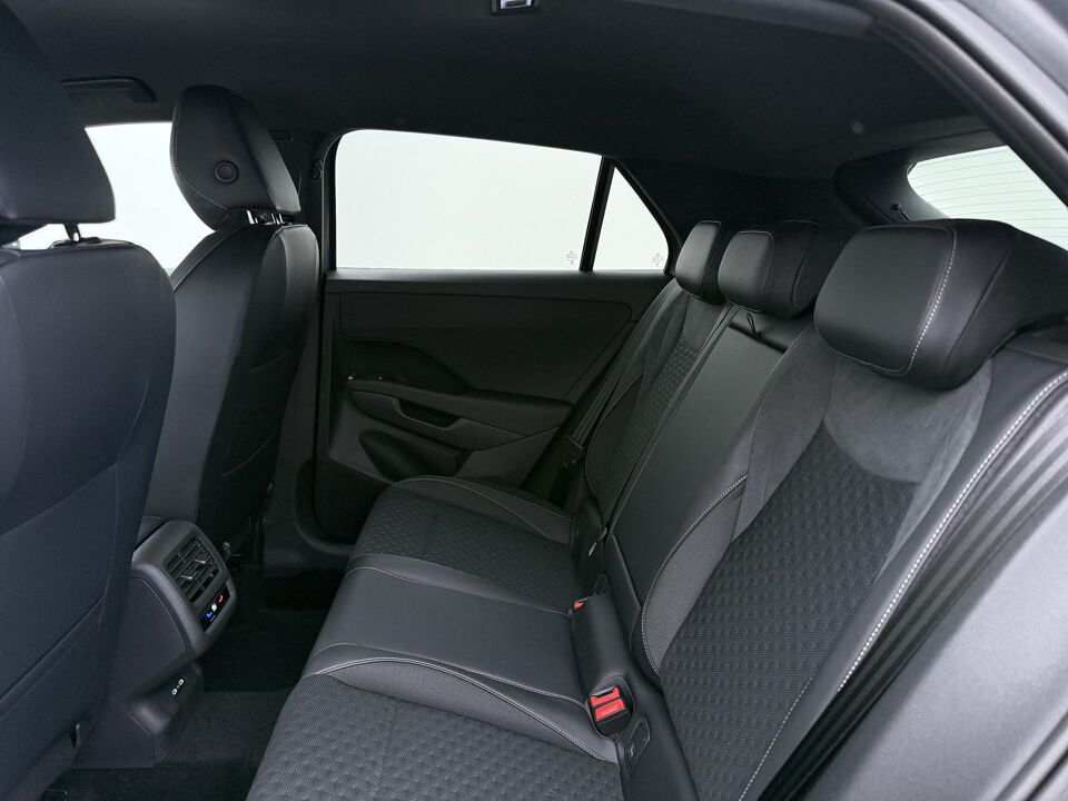 Volkswagen T-Roc R-Line First Edition 1.5 eTSI 110 kW / 150 PK