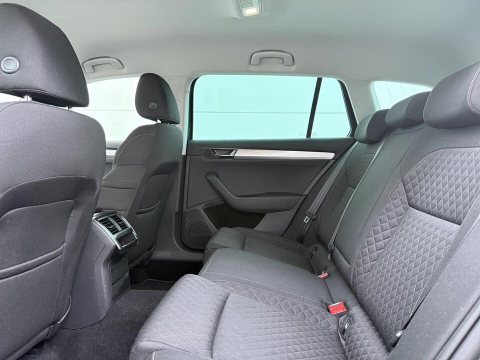 Škoda Superb Combi 1.4 TSI iV Ambition